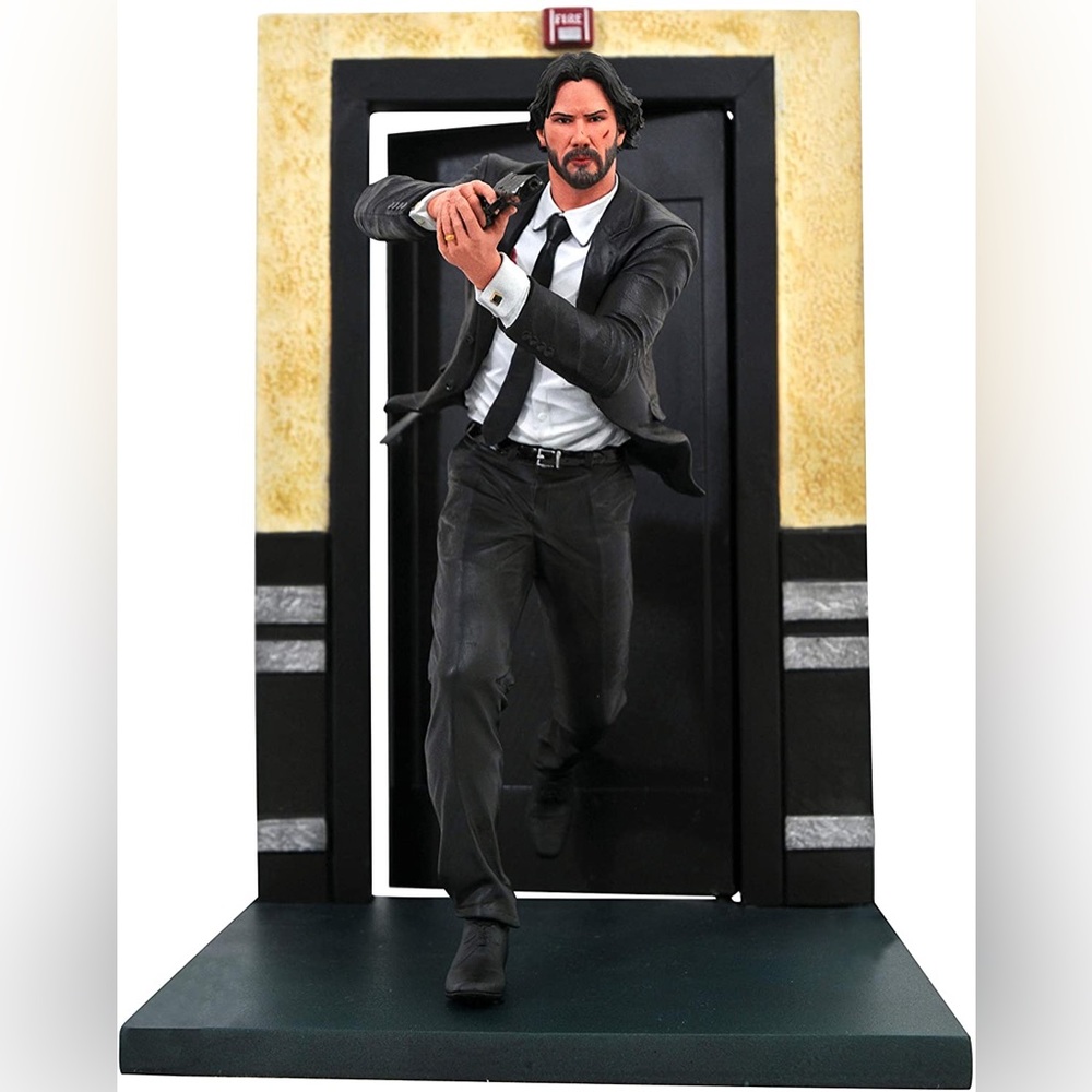 JOHN WICK VINYL STATUE NIB